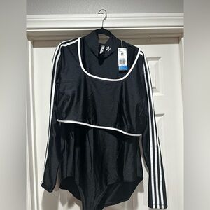 Adidas two piece long sleeve bodysuit size 4x